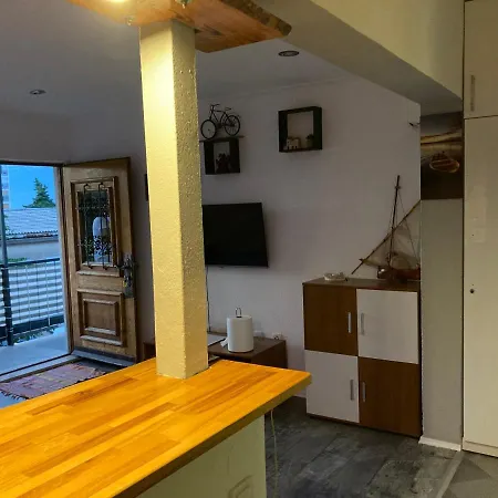 Jale Apartment *