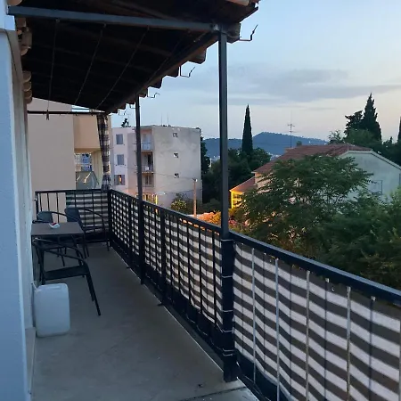 Jale Apartamento